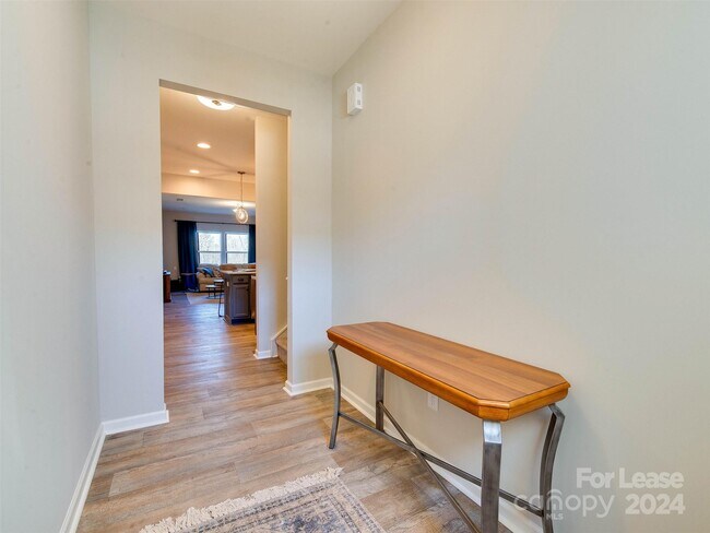 Foto del edificio - 7041 Duncan Acres Dr