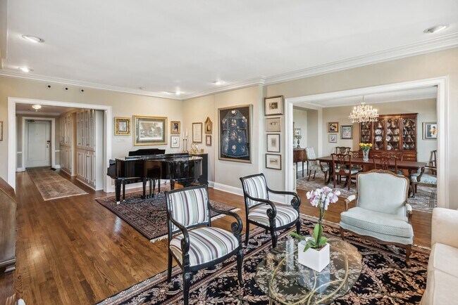 Foto del edificio - 3740 N Lake Shore Dr