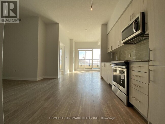 Photo du bâtiment - 4055 Parkside Village Dr