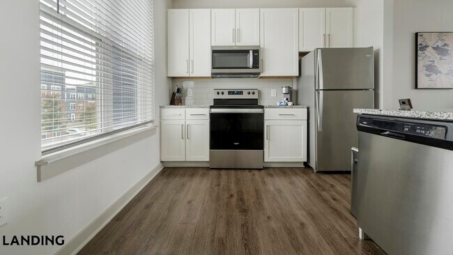 Foto del edificio - 340 W 25th St