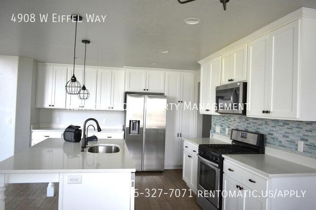 Building Photo - 4908 Eiffel Wy