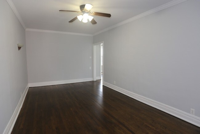 Building Photo - N. Winthrop