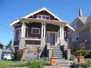 Building Photo - 342 NW 49th St