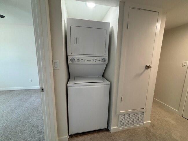 Foto del edificio - Midtown Apartments
