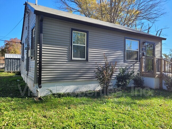 Building Photo - 127 Boston Ct