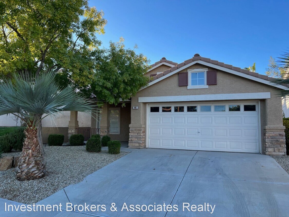 Primary Photo - 3 br, 2 bath House - 44 Tanglewood Dr.