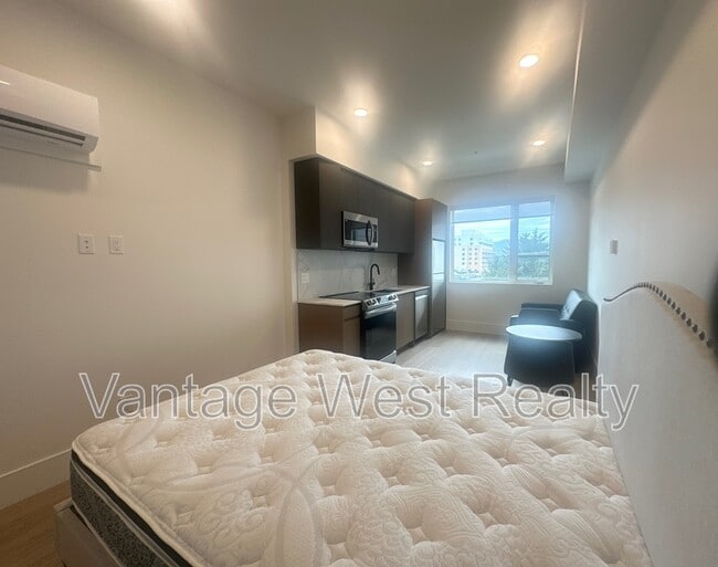 Photo du bâtiment - 720-720 K. L. O. Rd