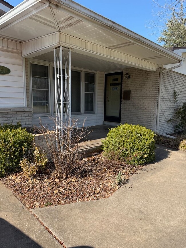 Building Photo - 2141 E Claiborne St