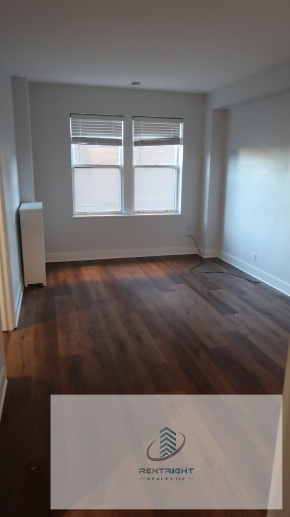 Building Photo - 534 W Stratford Pl