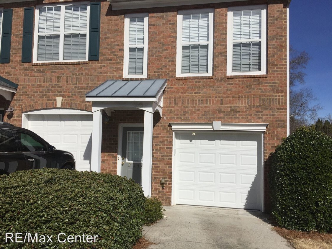 Primary Photo - 3246 Mill Springs Cir