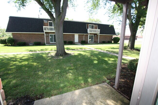Building Photo - 1006 Shagbark Rd