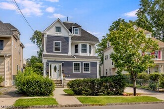 Building Photo - 47 Greenwood Ave