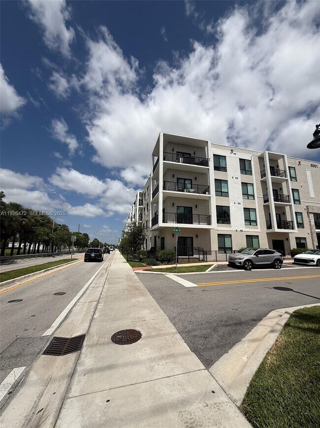 Foto del edificio - 8001 NW 41st St