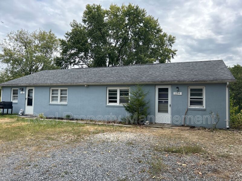 Primary Photo - 174 Lilac Ln