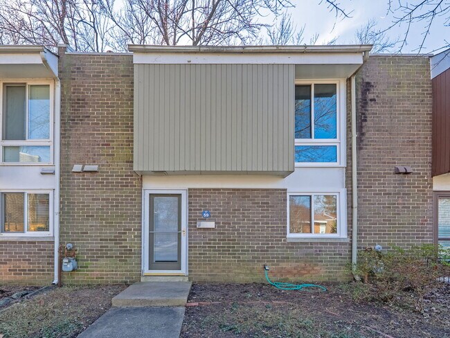 Foto del edificio - Stylish & Spacious Townhome in Prime Location!