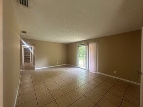 Building Photo - 7076 Queen of Hearts Ct
