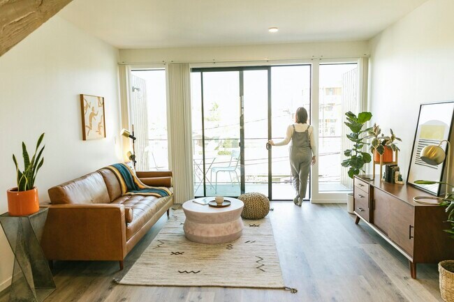 Foto del edificio - 3732 10th Ave