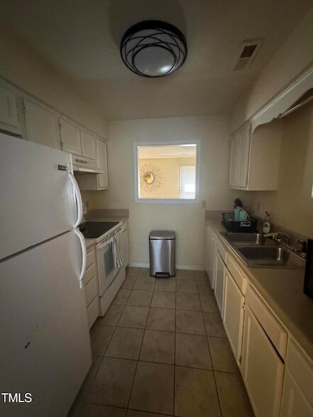 Foto del edificio - 863 Dalewood Dr