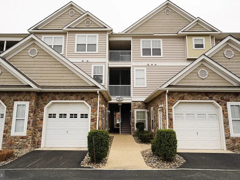 Primary Photo - 3002 Heather Ln
