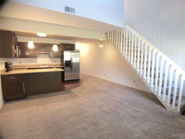 Foto del edificio - 445 Ponderosa Ave