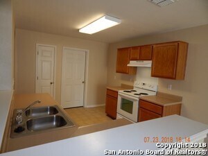 Foto del edificio - Nice 3 bedroom 2 bath with Loft -Ready for...