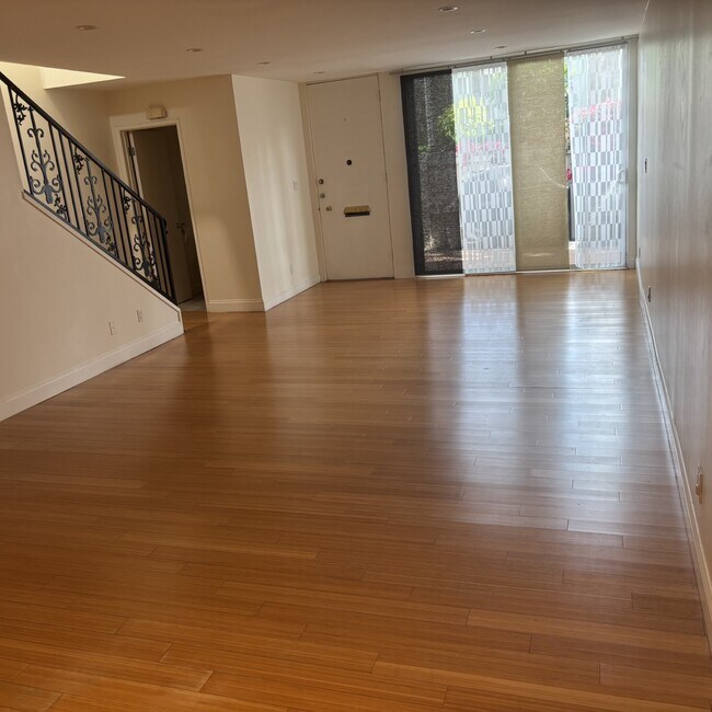 Sala de estar - 5215 Sepulveda Blvd