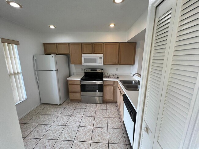 Foto del edificio - 13336 Fairway Glen Dr