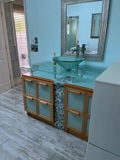 Foto del edificio - 3191 Lake Park Ln