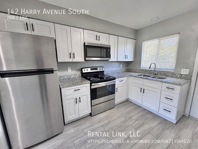 Building Photo - 142 Harry Ave S