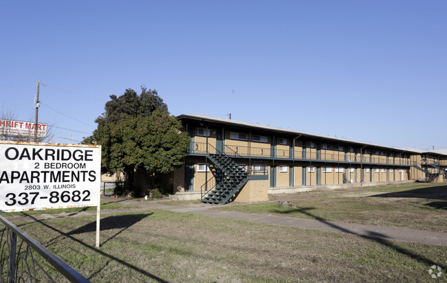 Building Photo - Oakridge Apartments