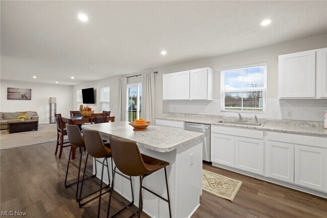 Building Photo - 110 Vesper Cir