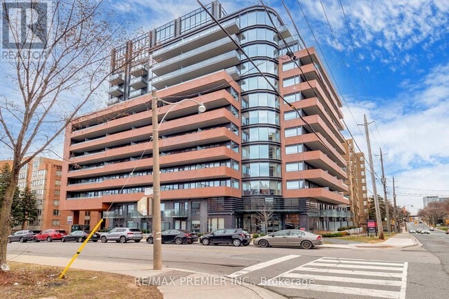 Building Photo - 2525-2525 Bathurst St