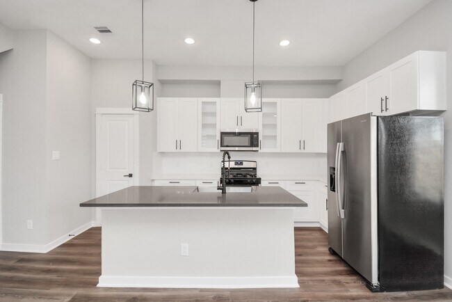 Foto del edificio - 8419 Berry Brush Ln