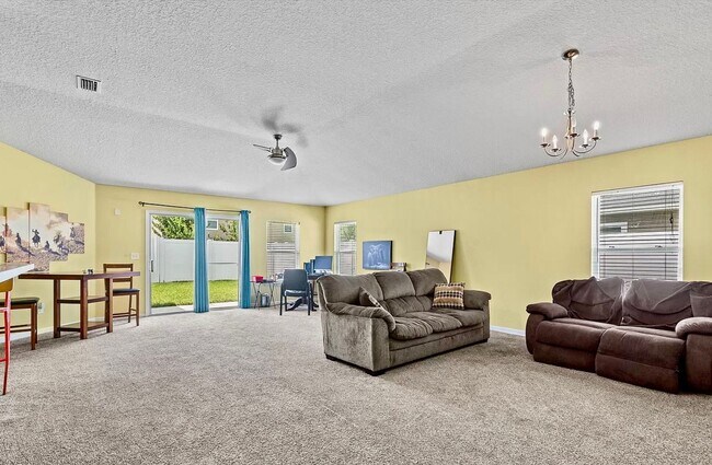 Foto del edificio - 76754 Timbercreek Blvd