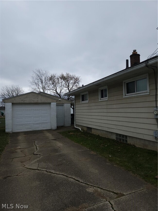 Foto del edificio - 567 Stetler Ave