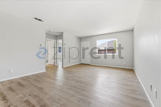 Foto del edificio - 34901 Marcia Rd