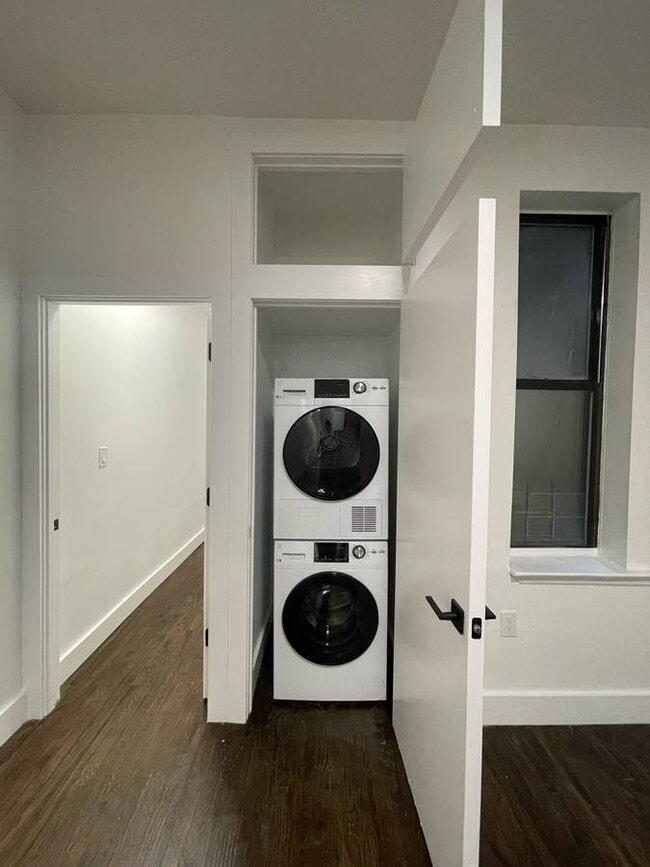 Building Photo - 1802 Bay Ridge Ave