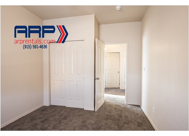 Building Photo - EASY ACCESS TO FORT BLISS