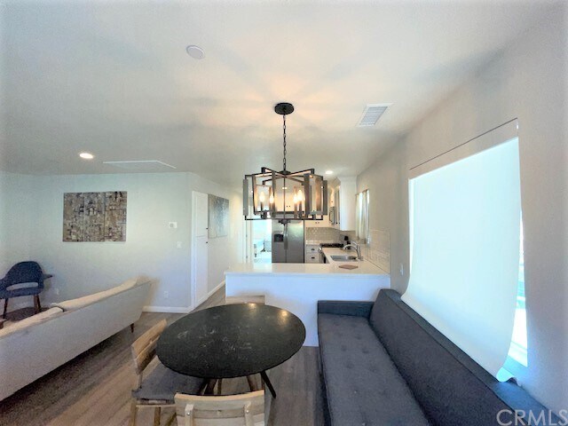 Building Photo - 10573 Ayres Ave