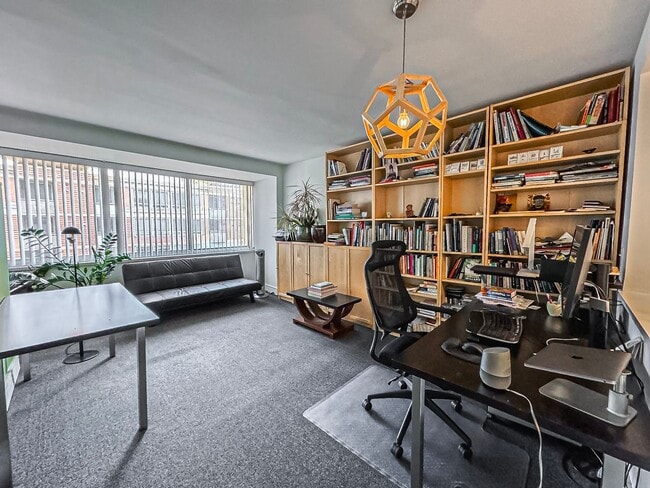Photo - Bright and Sophisticated Studio Minutes Away from The Warf With Storage, Parking & Utilities Incl... Apartment