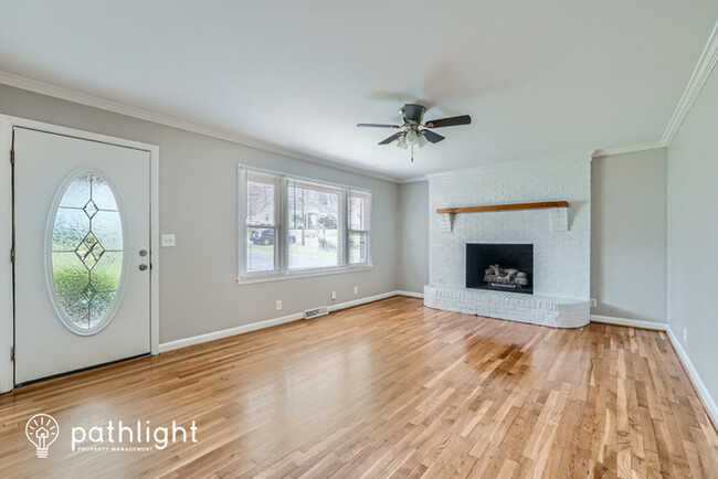 Foto del edificio - 119 Nantz St, Mount Holly, NC, 28120