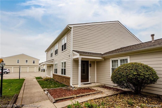 Foto del edificio - 39863 Village Wood Ln