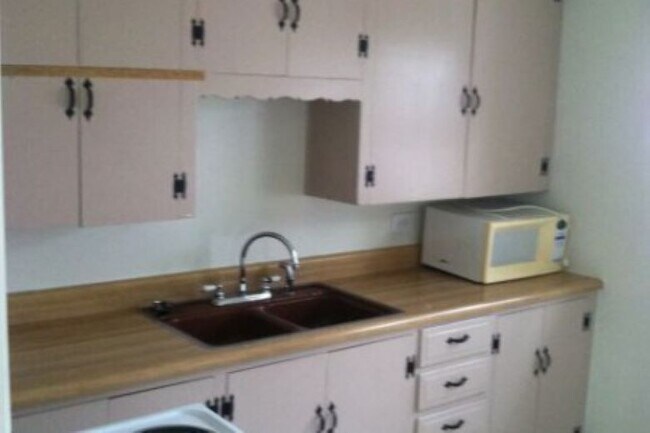 Foto del edificio - 1245 Parkhill Dr
