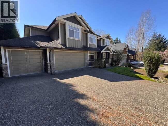 Photo du bâtiment - 23836-2132A 132a Ave