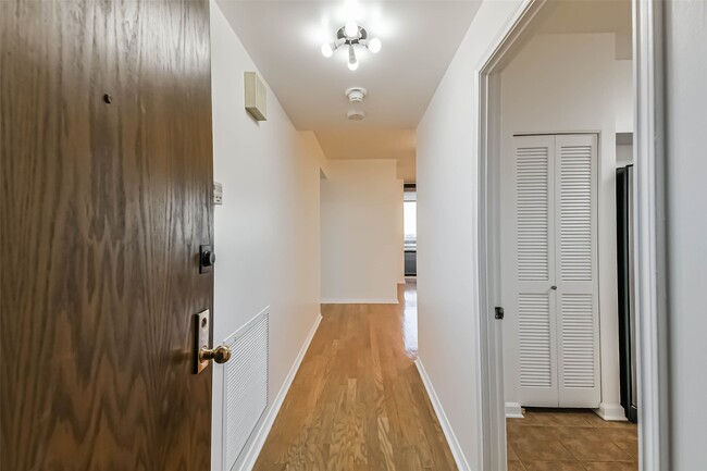 Foto del edificio - 14 Greenway Plz