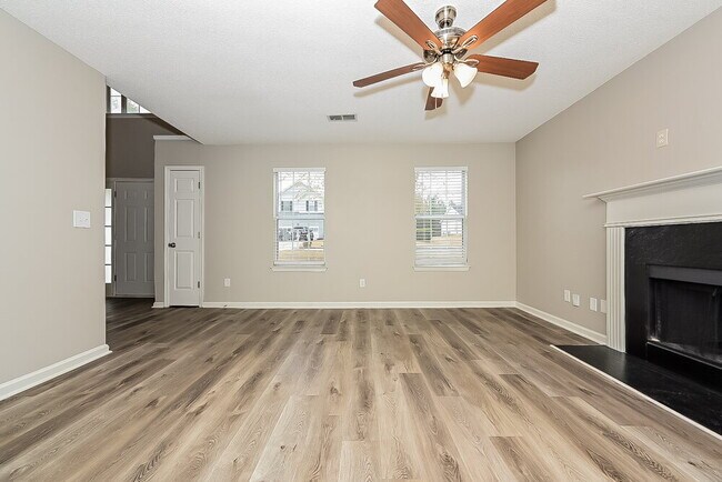 Building Photo - 5622 Glen Ridge Bend