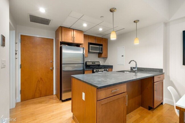 Foto del edificio - 2 br, 1 bath Condo - 20 Garden St Apt 1