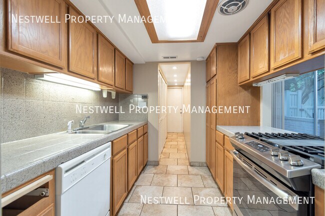 Building Photo - 5468 Tonalea Dr