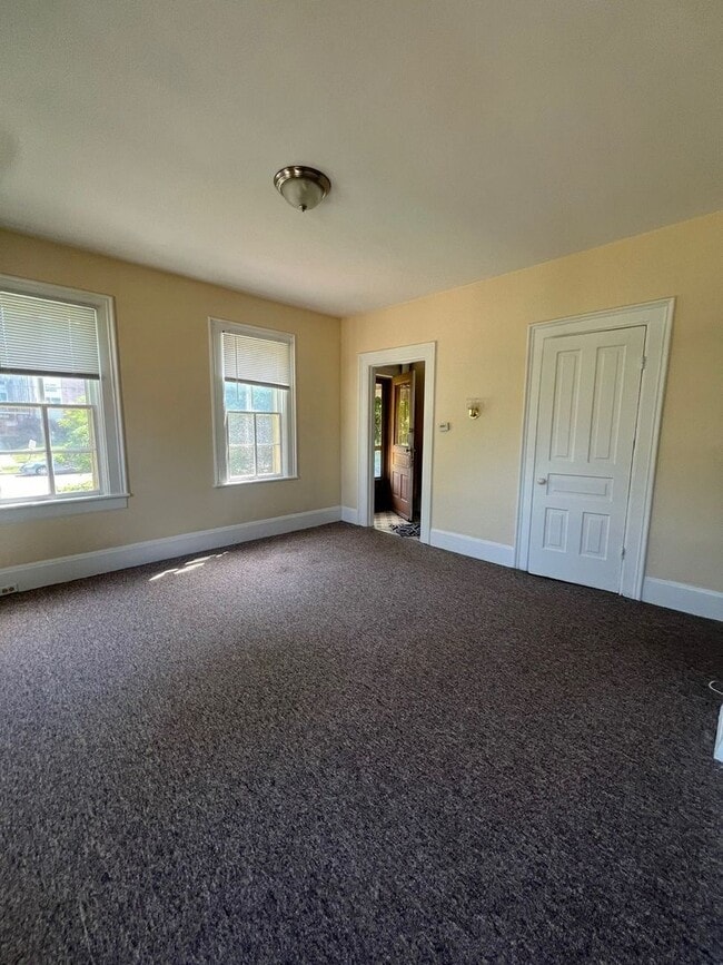 Building Photo - Adorable Home in the Heart of West Ann Arbor