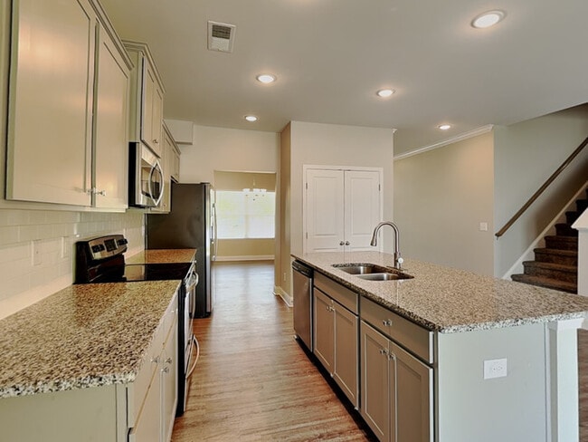 Building Photo - 3645 Massey Ridge Ct